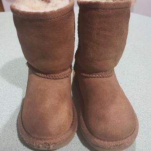 TODDLER GIRL UGG  boots